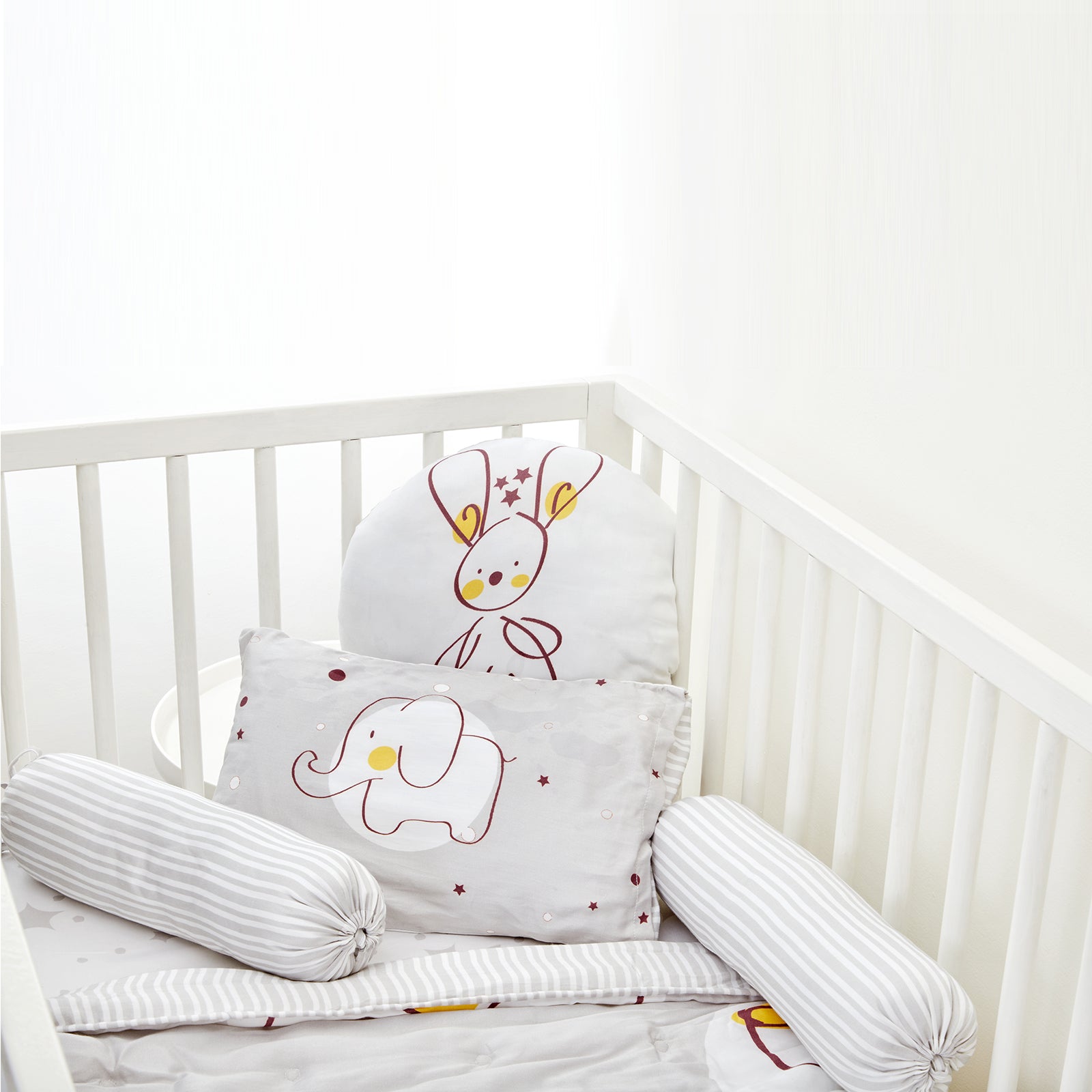 Cute Kingdom Cot set Waxwingo