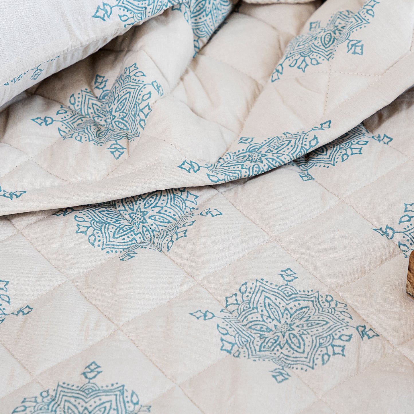 Winsome Quilted Comforter