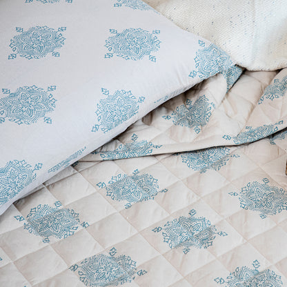 Winsome Quilted Comforter